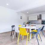 别墅 Serene Rural With Pool, Sun Deck, And Children's Play Area - Five Bedroom *