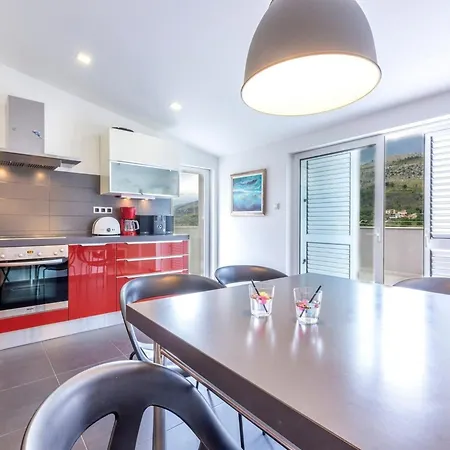 Serene Rural With Pool, Sun Deck, And Children's Play Area - Five Bedroom Villa
