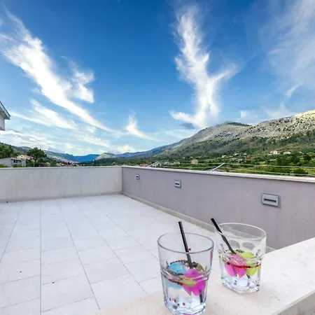 Serene Rural With Pool, Sun Deck, And Children's Play Area - Five Bedroom Villa